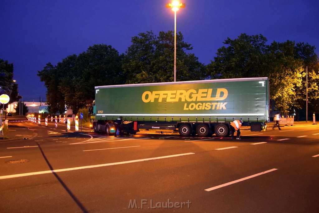 Schwerer Motorrad Unfall Feldkassel Robert Boschstr Edsel Fordstr P119.JPG - Miklos Laubert